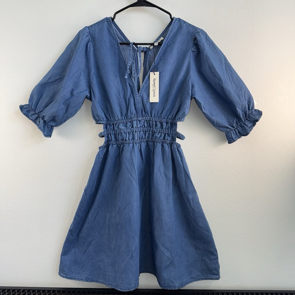 NWT Women's Denim Dress‎ Medium Blue Smocked Waist Puff Sleeve Cutout Mini Boho